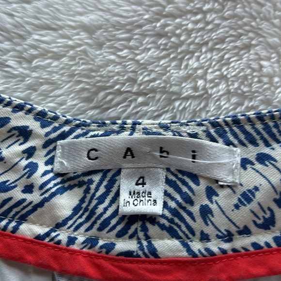 CAbi Off the Map Prep Short #326 Blue and White Ikat Style Sz 4 - Picture 3 of 8